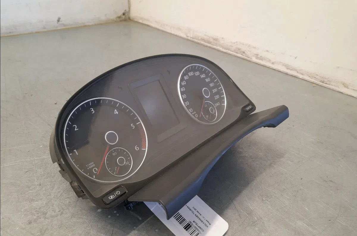 Compteur Volkswagen TOURAN (1T3) 2.0 tdi (2010-2015) 5 portes occasion — photo 2