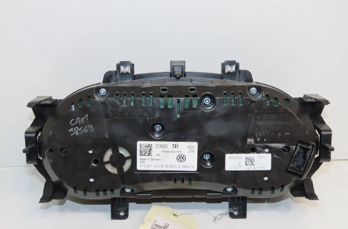 Compteur Volkswagen TOURAN (5T1) 1.6 tdi (2015-2016) occasion — photo 2