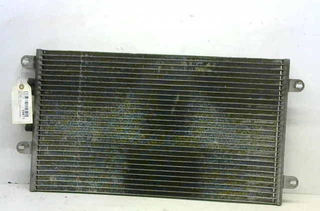 Condenseur clim Alfa romeo 147 (937_) 1.6 16v t.spark eco (937.axa1a, 937.bxa1a) (2001-2010) occasion — photo 2