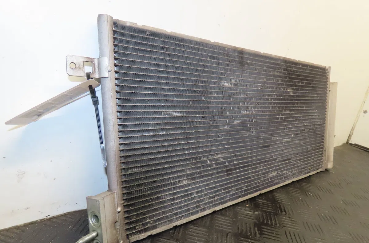 Condenseur clim Alfa romeo GIULIETTA (940_) 1.6 jtdm (940fxd1a) (2010-2016) 5 portes occasion — photo 2