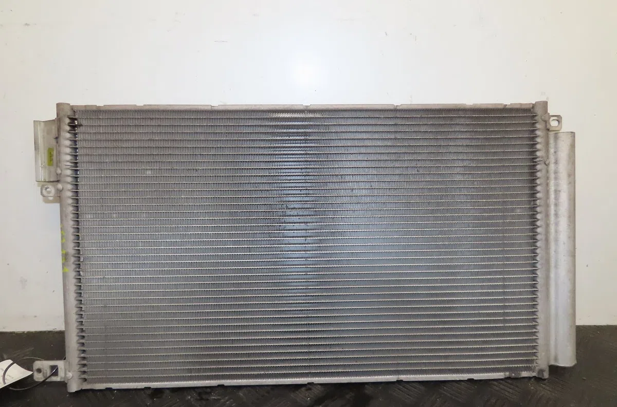 Condenseur clim Alfa romeo MITO (955_) 1.4 (955axb1b) (2008-2013) occasion — photo 2