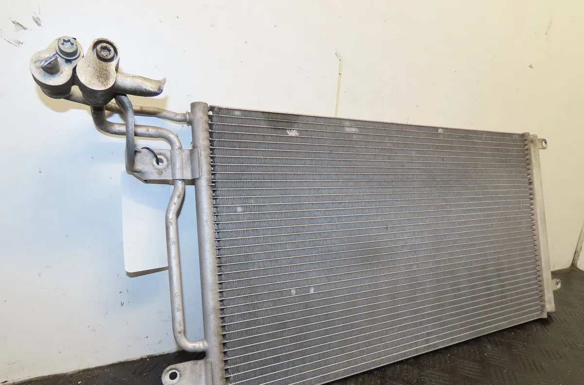 Condenseur clim Audi A1 (8X1, 8XK) 1.2 tfsi (2010-2015) occasion — photo 2