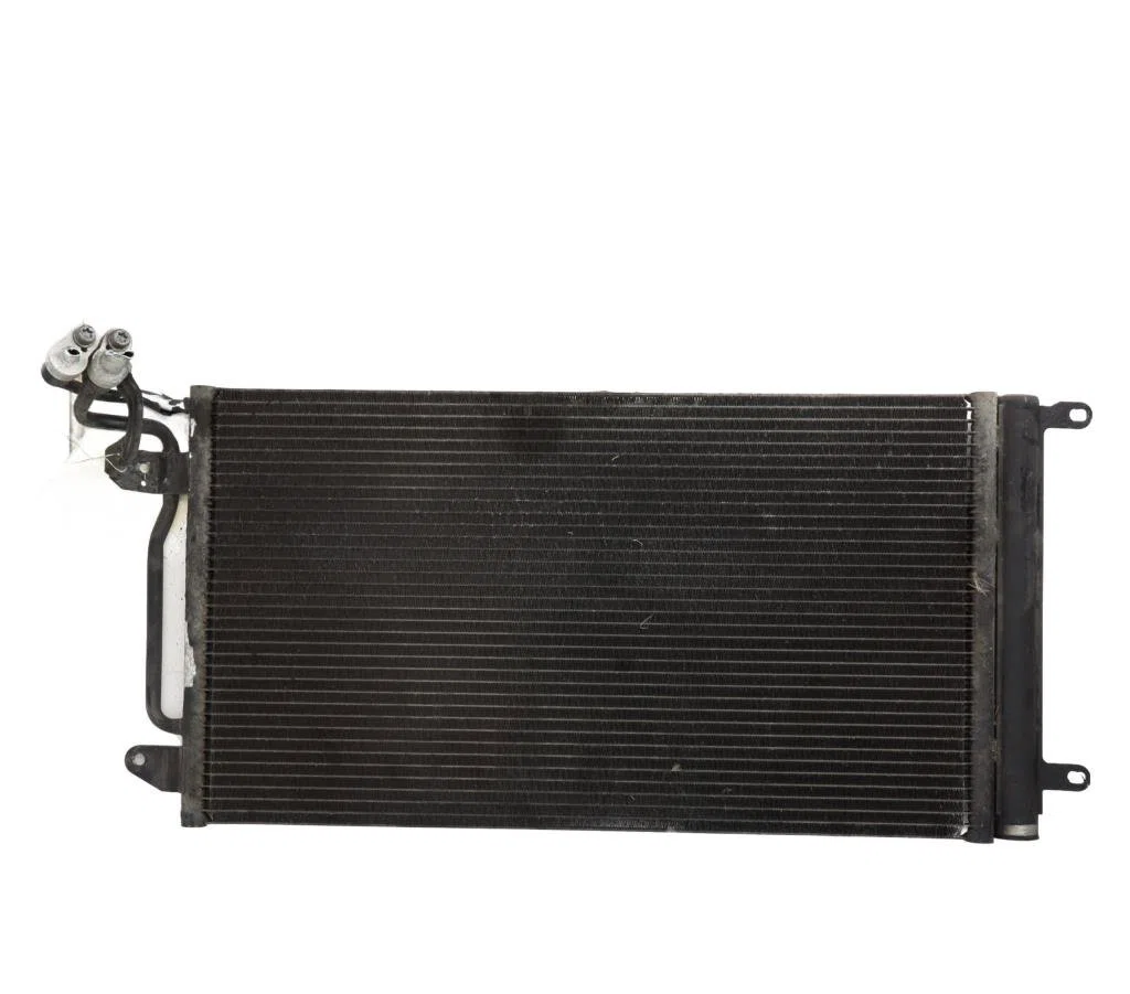 Condenseur clim Audi A1 Sportback (8XA, 8XF) 1.4 tfsi (2011-2015) occasion — photo 2