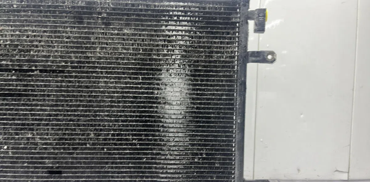 Condenseur clim AUDI A4 2 PHASE 2 occasion — photo 3