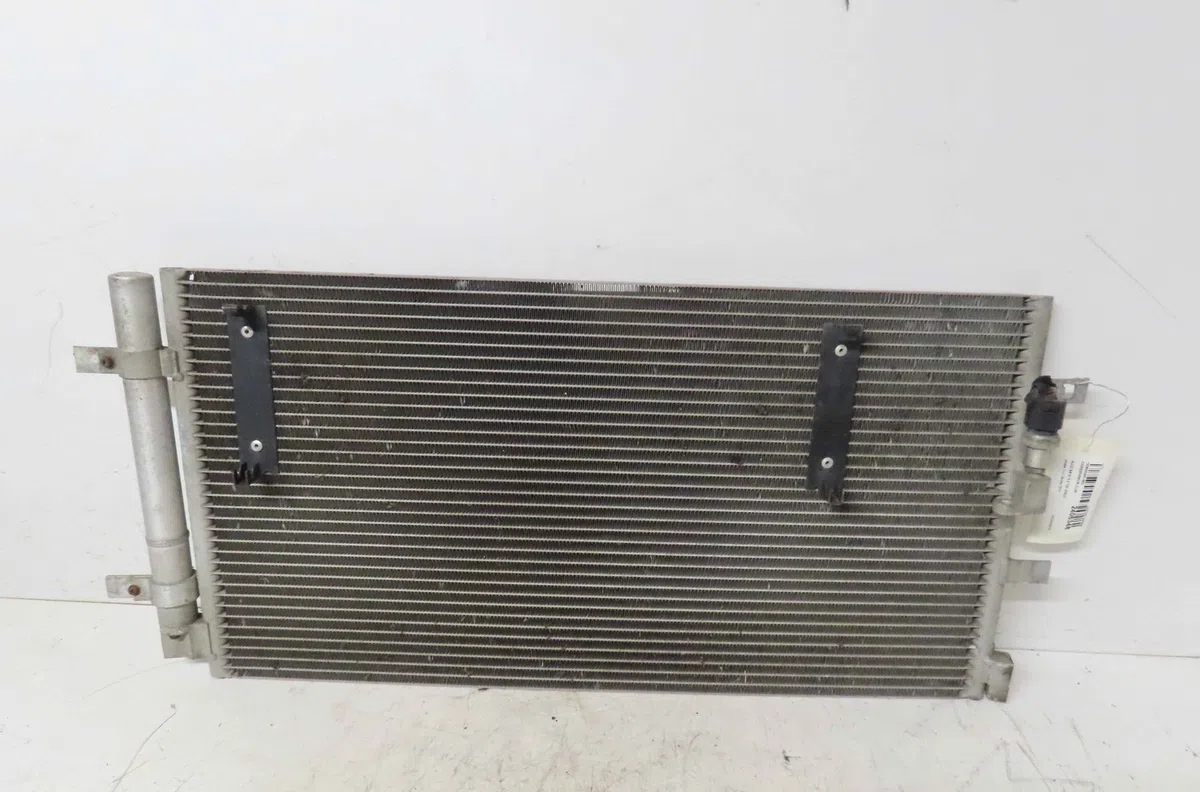Condenseur clim AUDI A6 IV occasion — photo 4