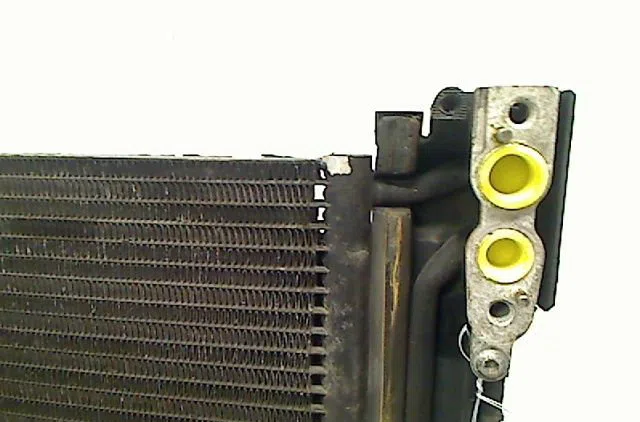 Condenseur clim Bmw 3 Touring (E46) 320 d (2000-2001) occasion — photo 2