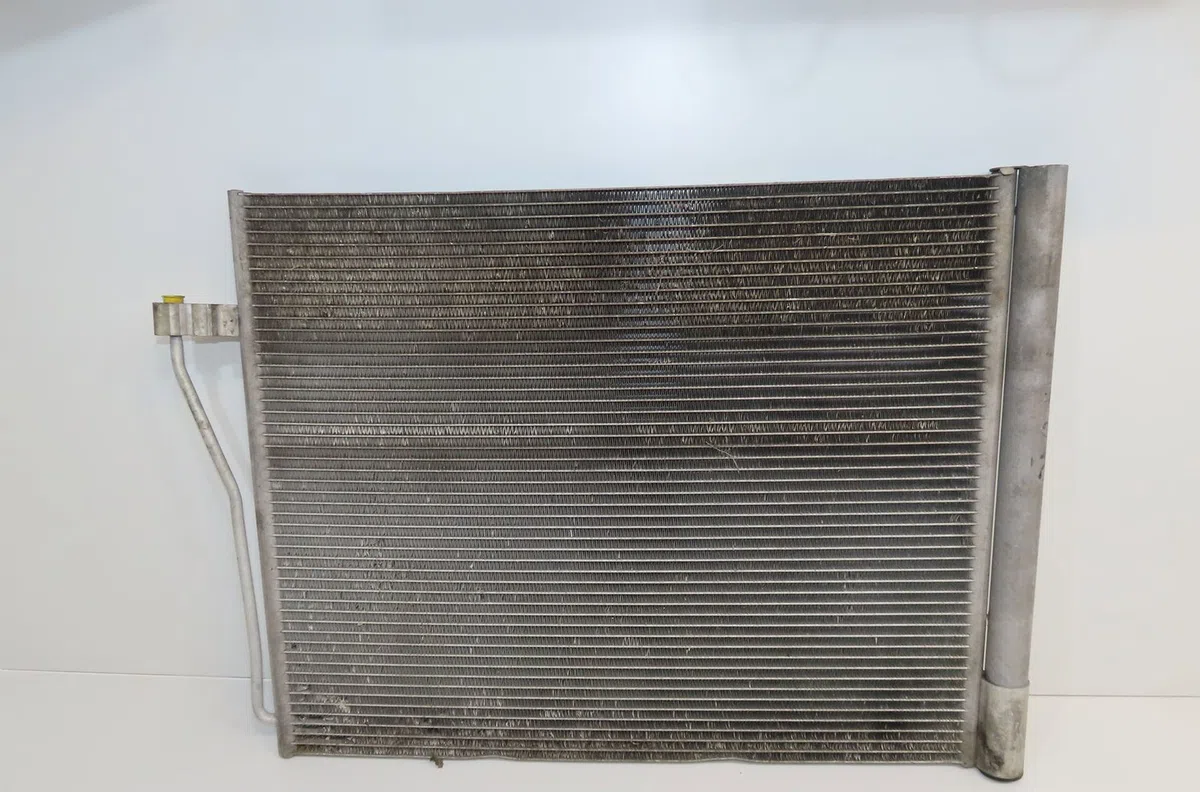 Condenseur clim Bmw 7 (F01, F02, F03, F04) 750 i, li xdrive (2009-2012) occasion — photo 2
