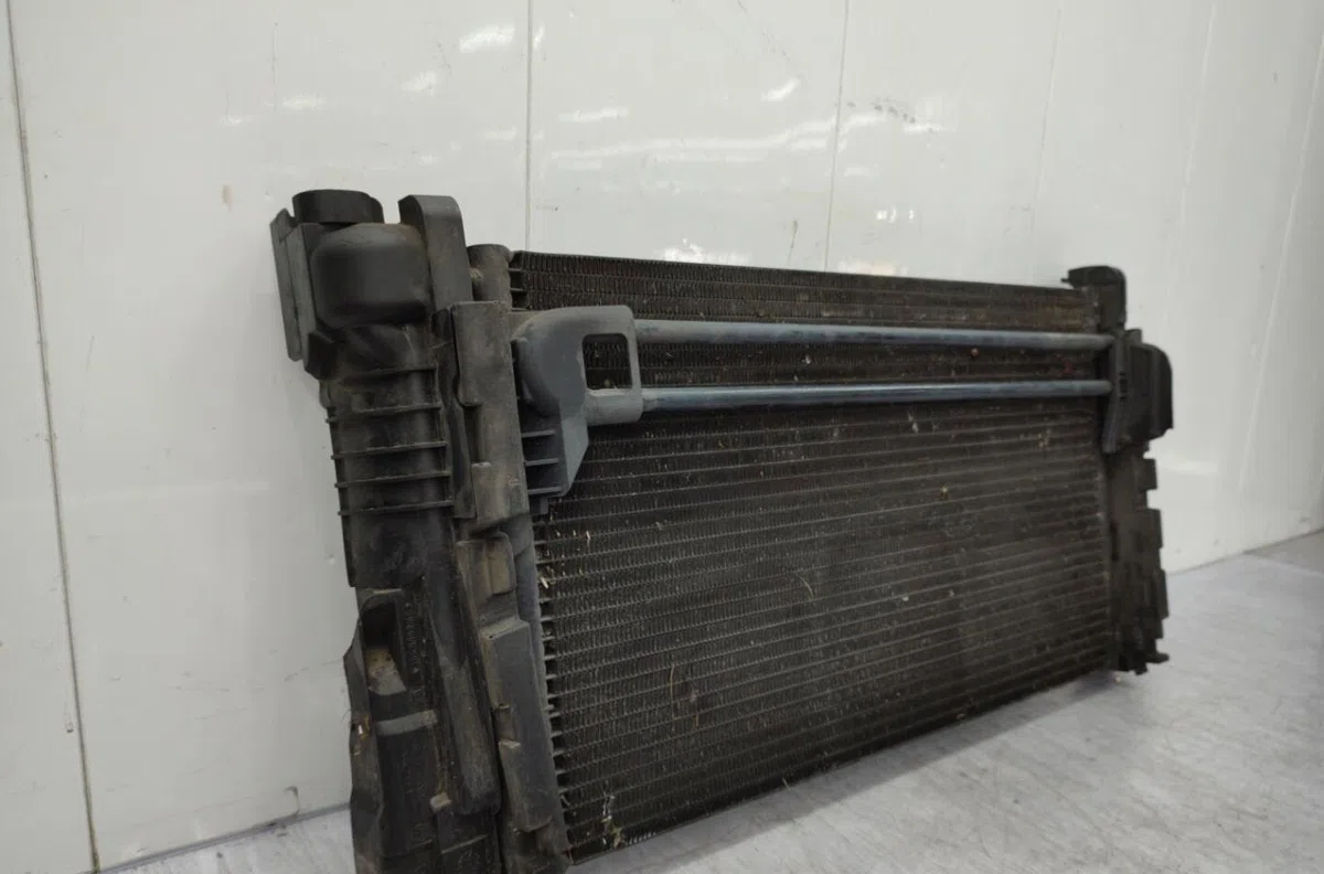 Condenseur clim BMW SERIE 3 E46 PHASE 1 occasion — photo 2