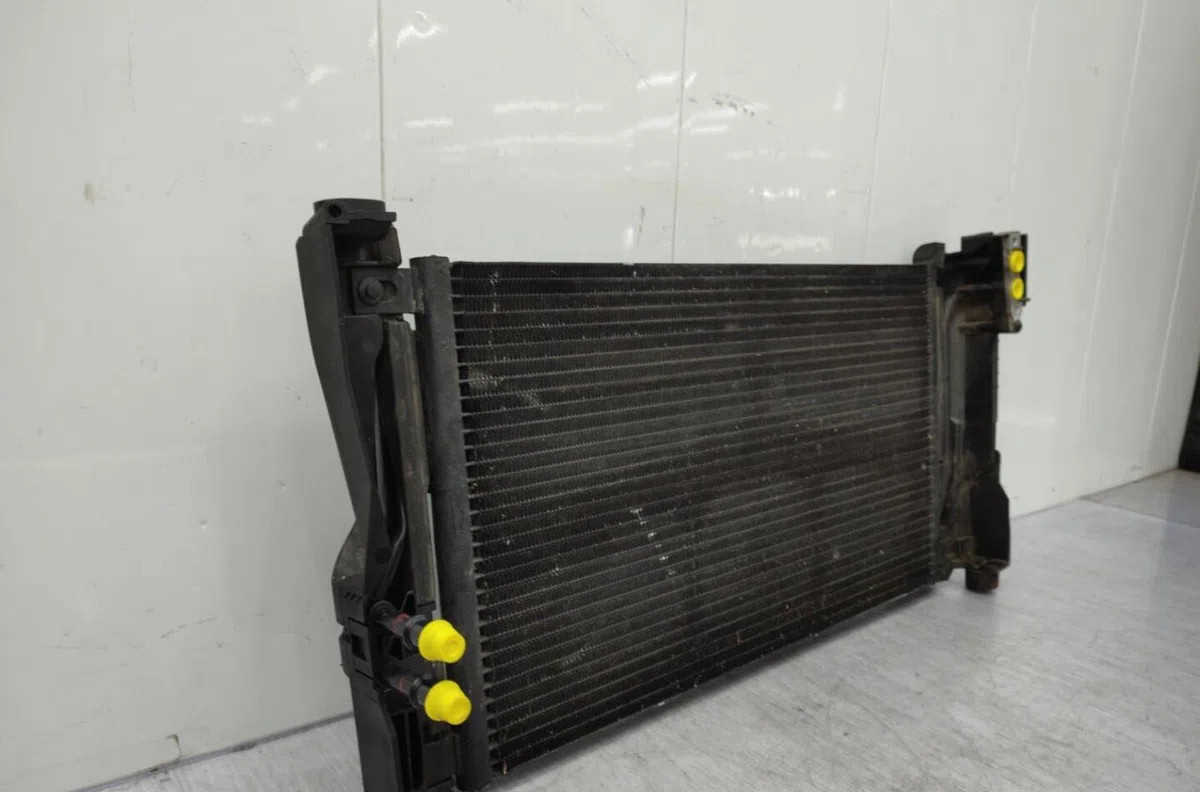 Condenseur clim BMW SERIE 3 E46 PHASE 1 occasion — photo 3