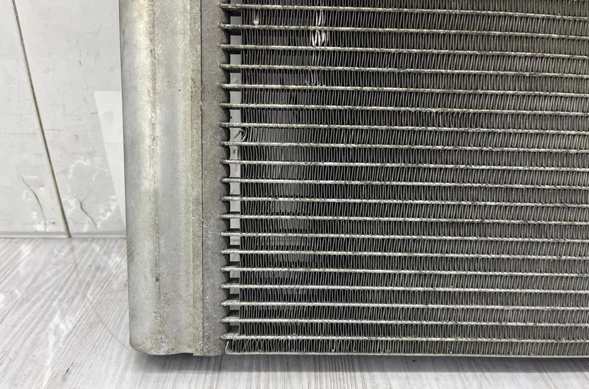 Condenseur clim BMW SERIE 5 E60 PHASE 2 occasion — photo 2