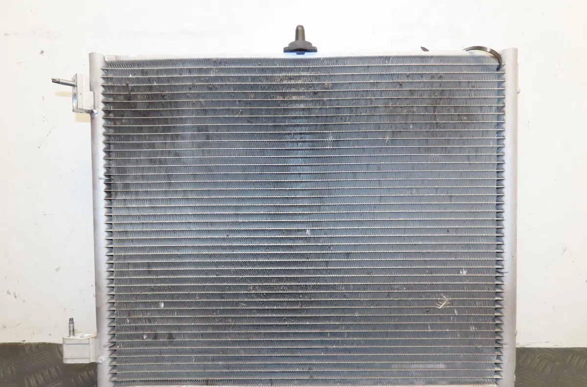 Condenseur clim Citroën C3 II (SC_) 1.0 vti 68 (2012) 5 portes occasion — photo 2