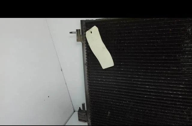 Condenseur clim Citroen C3 II (SC_) 1.2 vti 82 (2012-2016) 5 portes occasion — photo 2