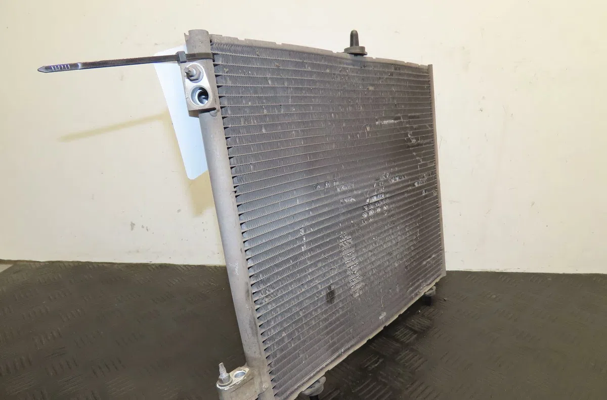Condenseur clim Citroën C3 II (SC_) 1.4 hdi 70 (sc8hzc, sc8hr0, sc8hp4) (2009) 5 portes occasion — photo 3