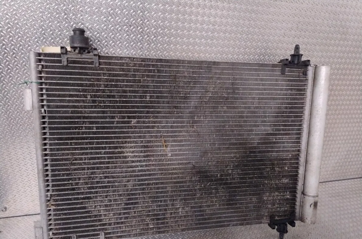 Condenseur clim Citroen C4 PICASSO I Monospace (UD_) 2.0 hdi 150 (2009-2013) 5 portes occasion — photo 2