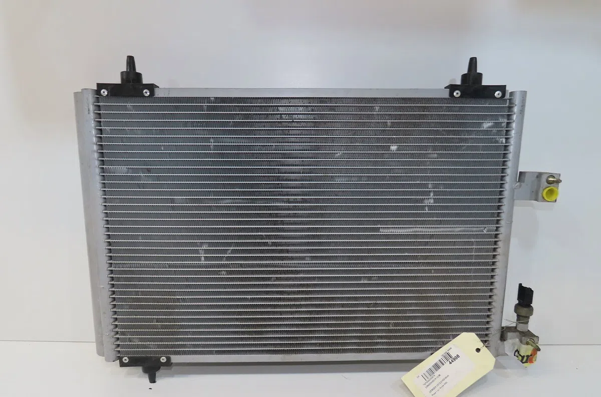 Condenseur clim Citroen C5 I (DC_) 2.0 hdi (dcrhyb) (2001-2004) occasion — photo 2