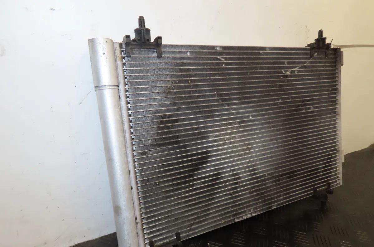 Condenseur clim Ds DS 5 (KF_) 1.6 thp 165 (kf5gzt) (2015-2018) occasion — photo 2