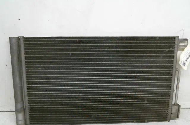 Condenseur clim Fiat GRANDE PUNTO (199_) 1.2 (2005) occasion — photo 2