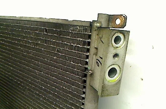 Condenseur clim Fiat GRANDE PUNTO (199_) 1.3 d multijet (2008) occasion — photo 2