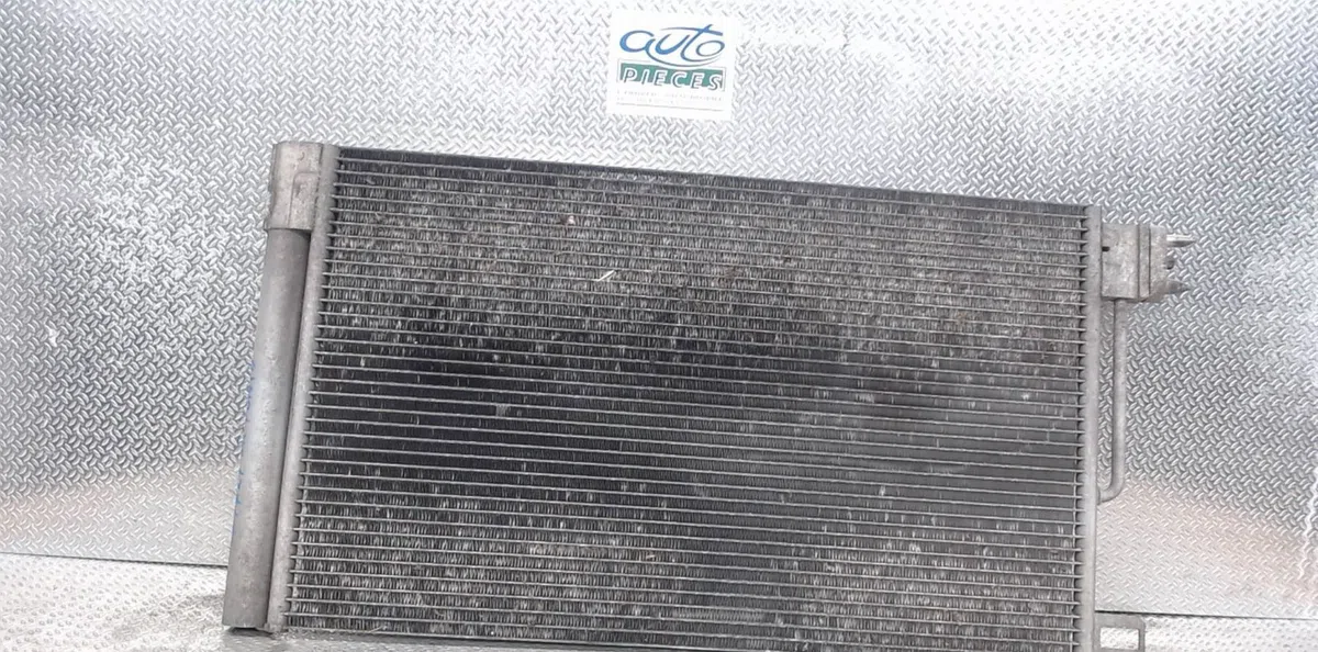 Condenseur clim FIAT GRANDE PUNTO  GRANDE PUNTO occasion — photo 2