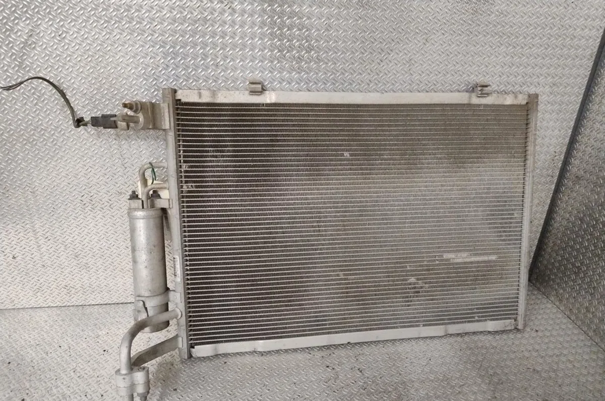 Condenseur clim FORD FIESTA 6 PHASE 1 occasion — photo 2