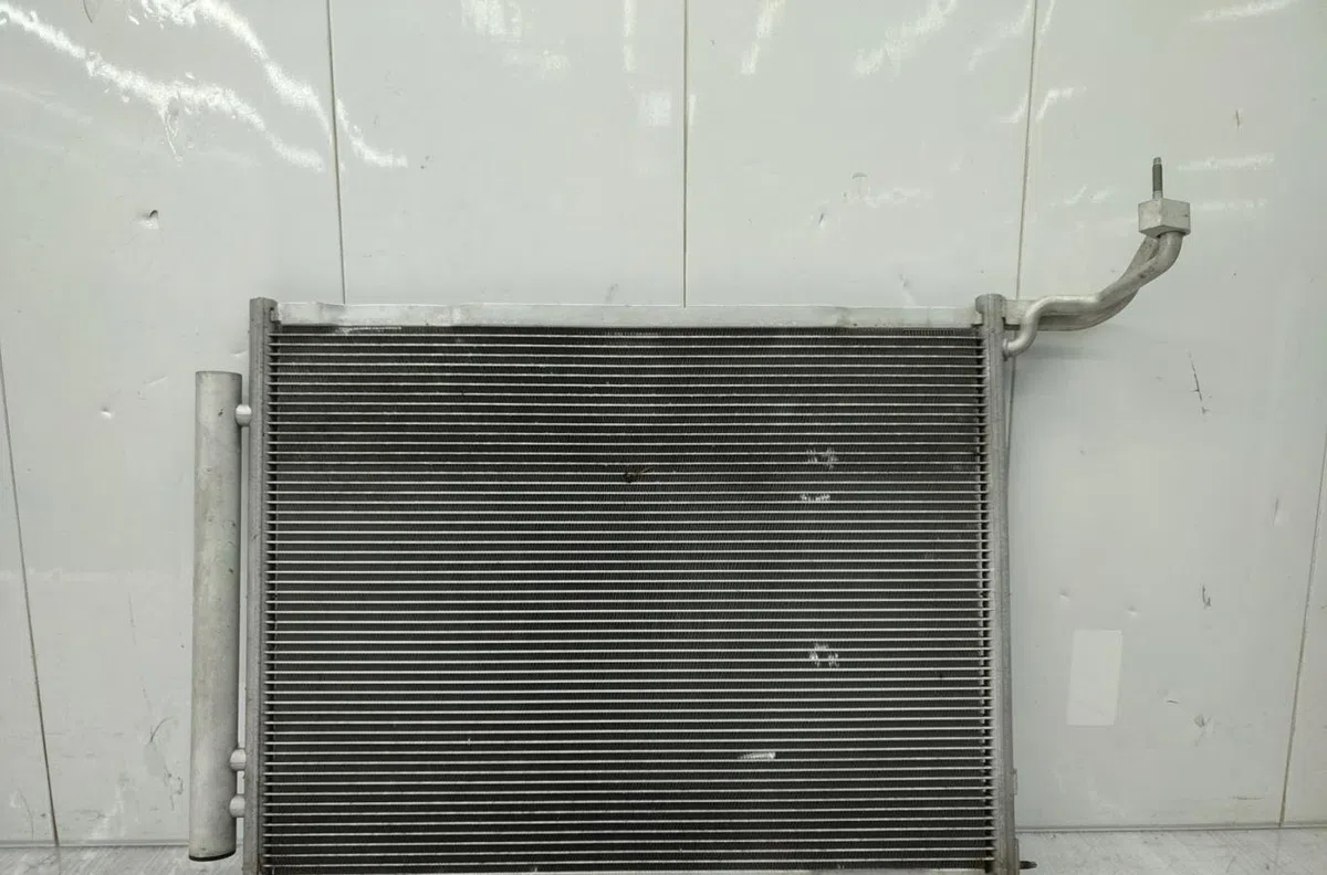 Condenseur clim FORD FIESTA 7 PHASE 1 occasion — photo 2