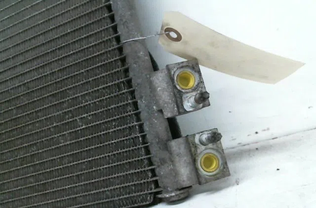 Condenseur clim Ford FIESTA V (JH_, JD_) 1.4 tdci (2001-2008) 5 portes occasion — photo 2
