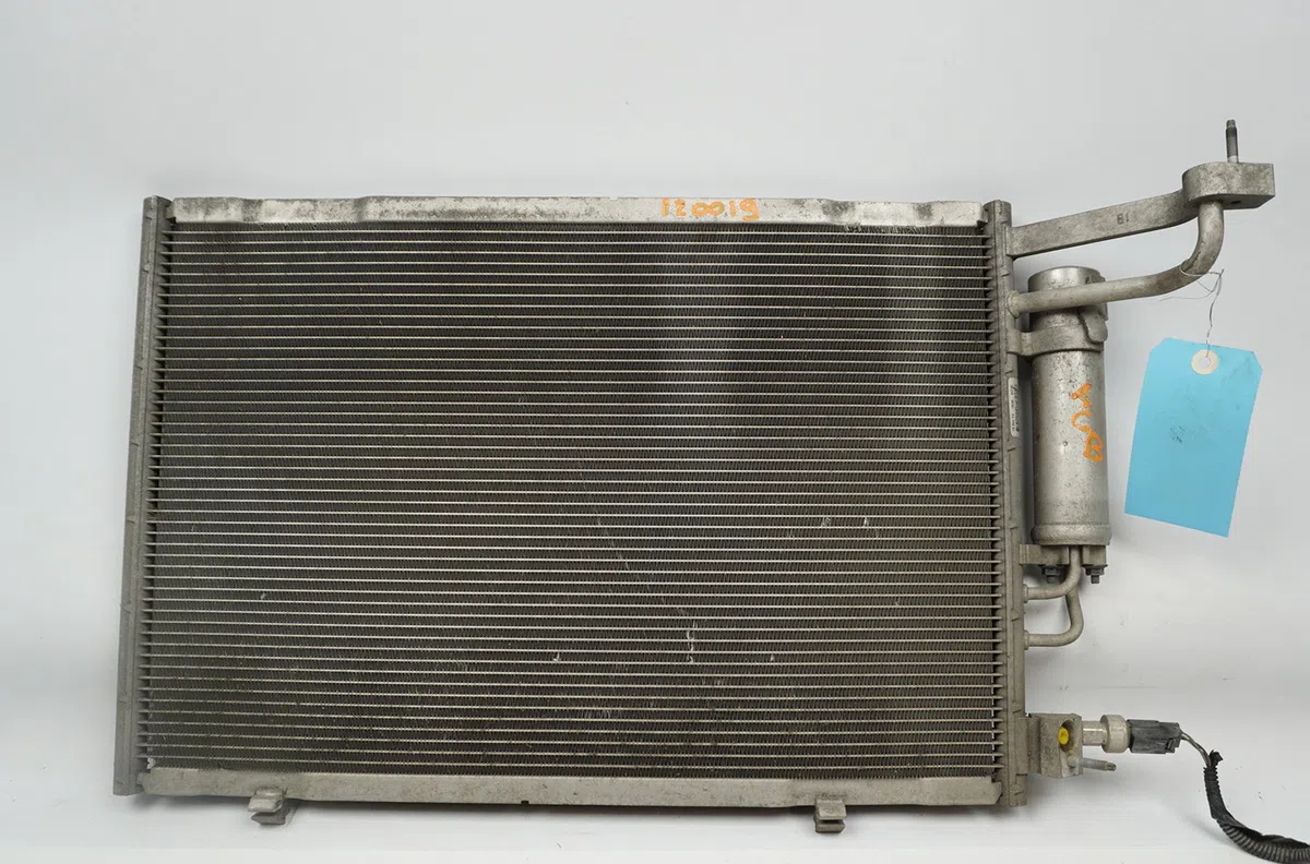 Condenseur clim Ford FIESTA VI (CB1, CCN) 1.25 (2008-2017) 5 portes occasion