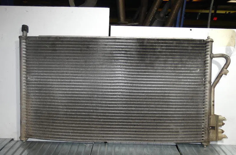 Condenseur clim FORD FOCUS 1 BREAK occasion