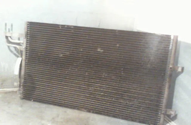 Condenseur clim FORD FOCUS 2004 occasion — photo 2