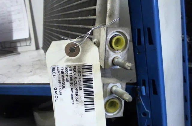 Condenseur clim FORD FOCUS occasion — photo 2