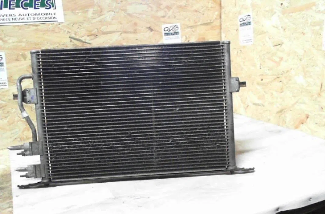 Condenseur clim Ford MONDEO II (BAP) 1.8 td (1996-2000) 5 portes occasion — photo 2