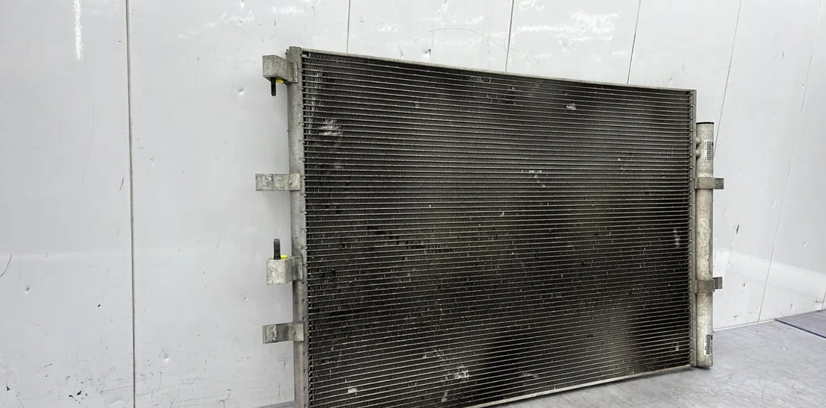 Condenseur clim FORD TRANSIT 5 PHASE 1 occasion — photo 3