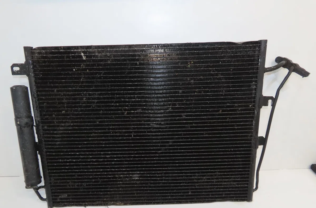 Condenseur clim Land rover RANGE ROVER SPORT I (L320) 2.7 d 4x4 (2005-2013) occasion — photo 2