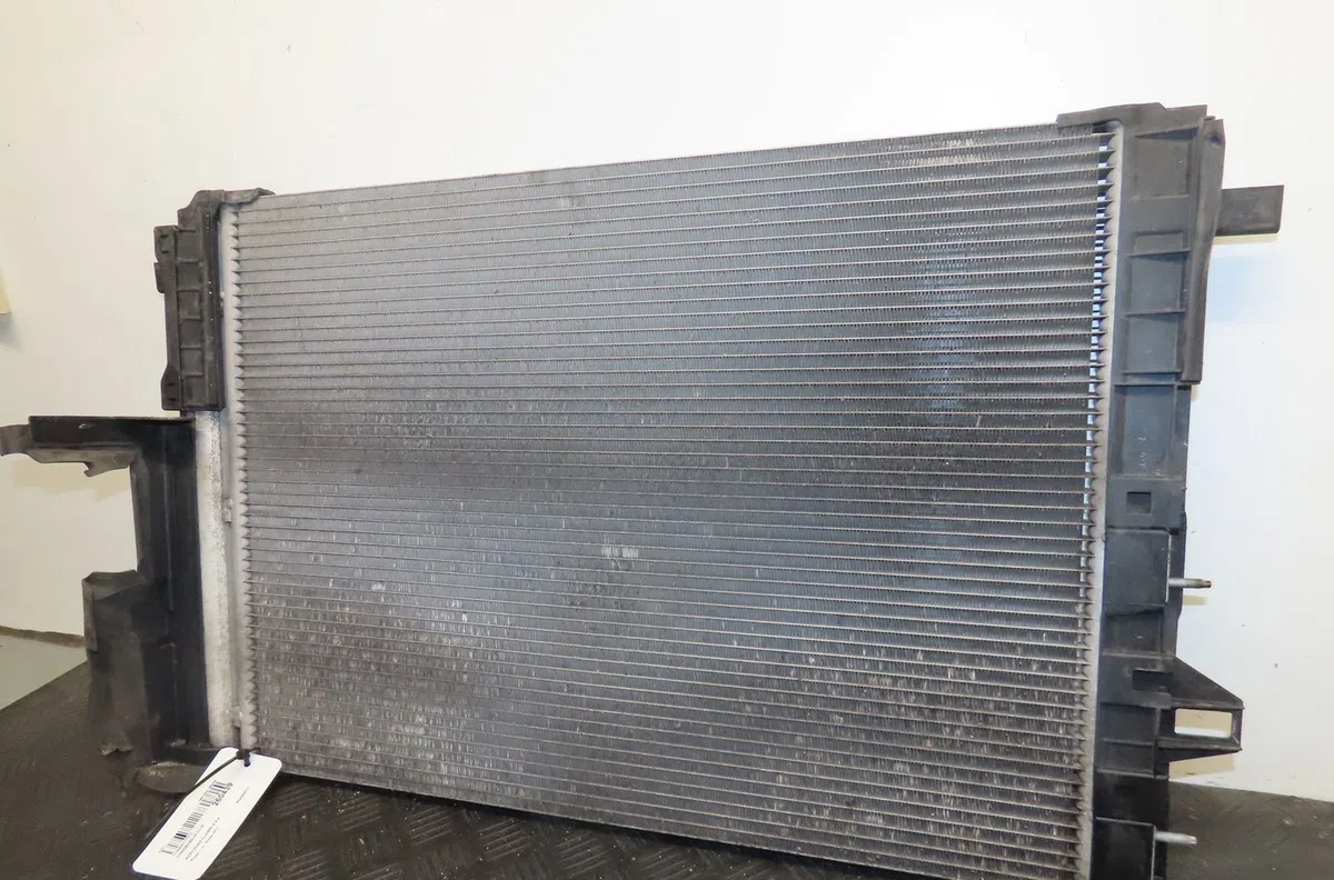 Condenseur clim Mercedes-benz CLASSE A (W176) A 180 (176.042) (2012-2018) occasion — photo 3
