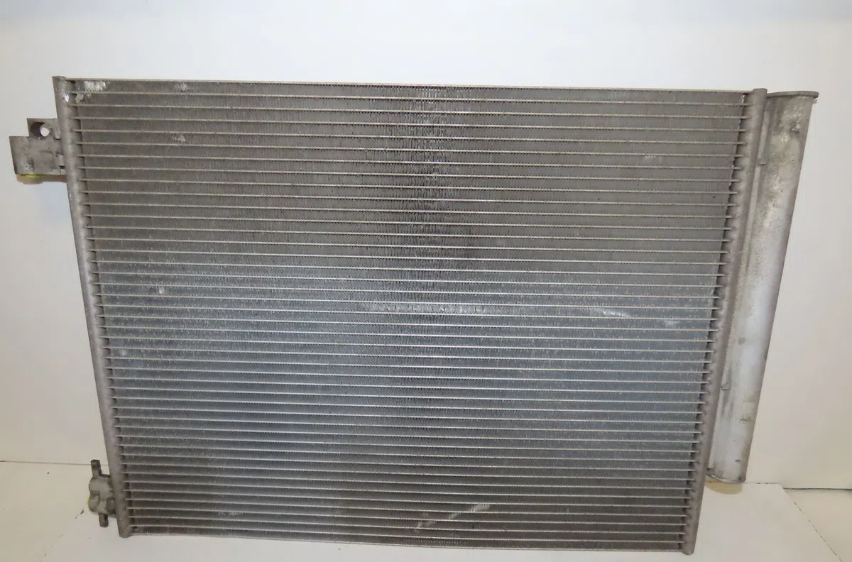 Condenseur clim Mercedes-benz VITO - MIXTO Camionnette (W639) 113 cdi (639.601, 639.603, 639.605) (2010) occasion — photo 2