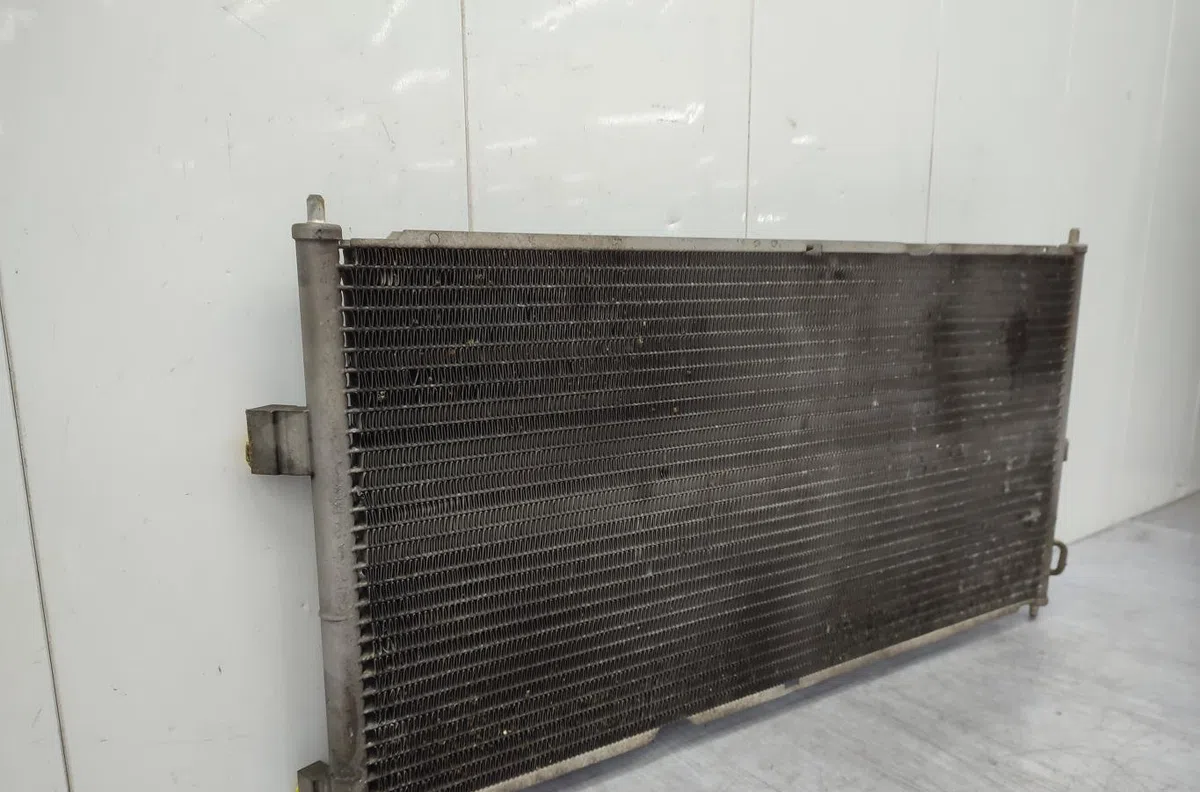 Condenseur clim NISSAN ALMERA TINO PHASE 2 occasion — photo 2