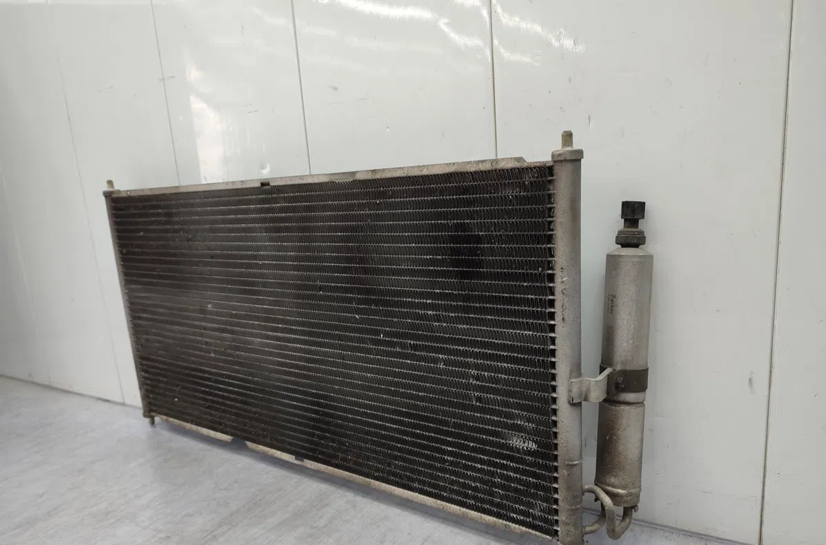 Condenseur clim NISSAN ALMERA TINO PHASE 2 occasion — photo 4