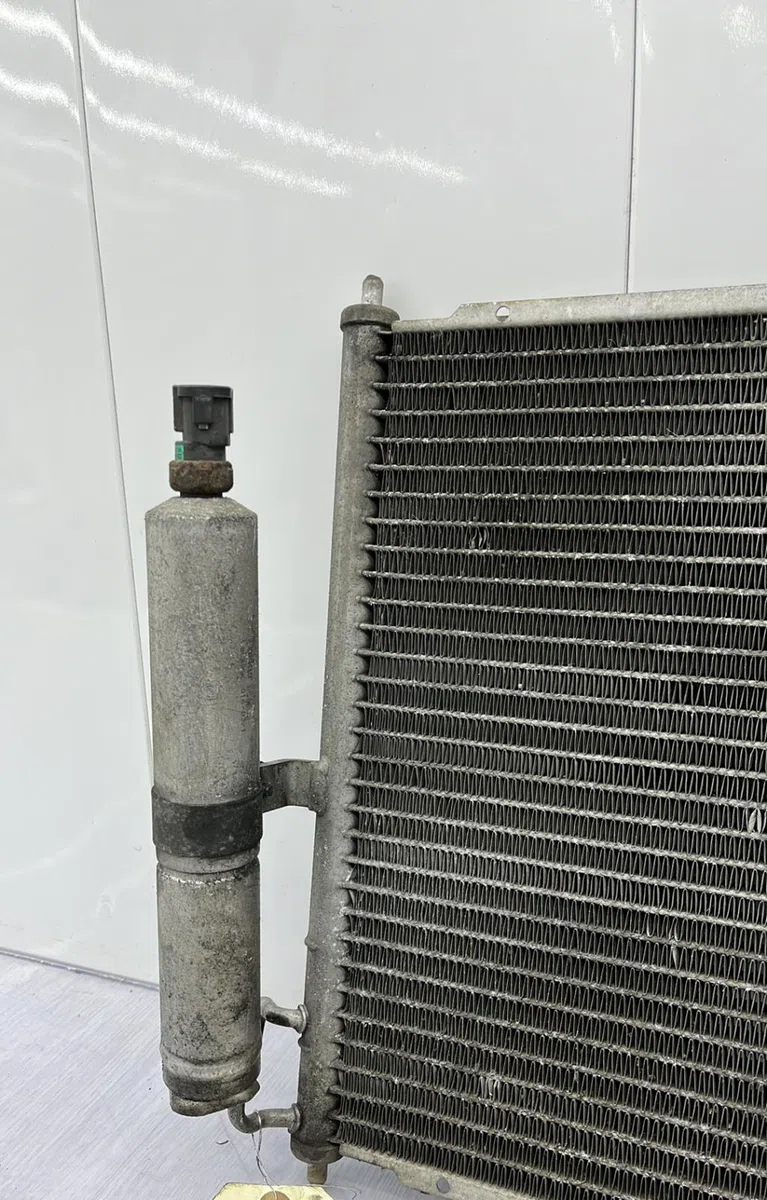 Condenseur clim NISSAN ALMERA TINO PHASE 2 occasion — photo 2