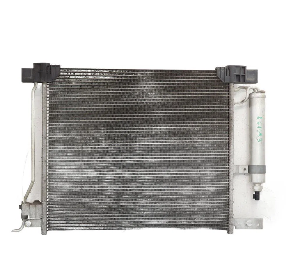 Condenseur clim Nissan JUKE (F15) 1.6 dig-t (2010) occasion — photo 3