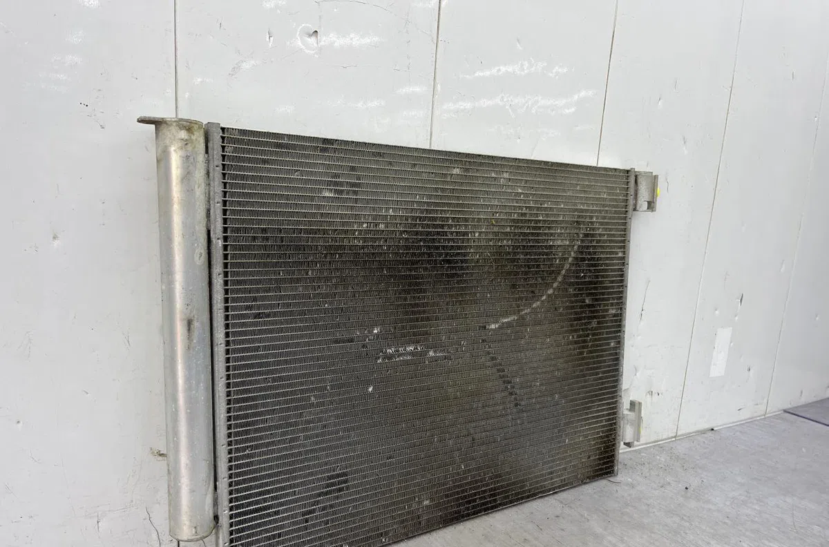 Condenseur clim NISSAN MICRA 5 occasion — photo 3