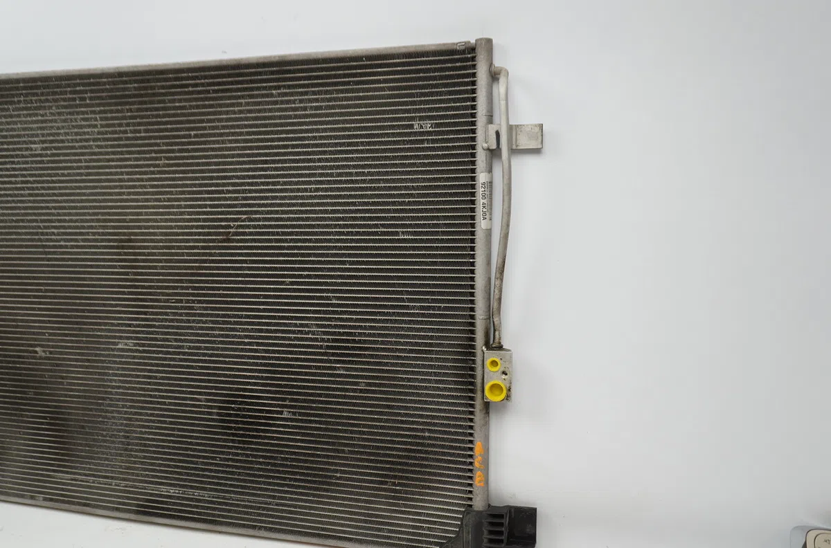 Condenseur clim Nissan NP300 NAVARA Pick-up (D23, D23T) 2.3 dci 4x4 (d231) (2015) occasion — photo 4