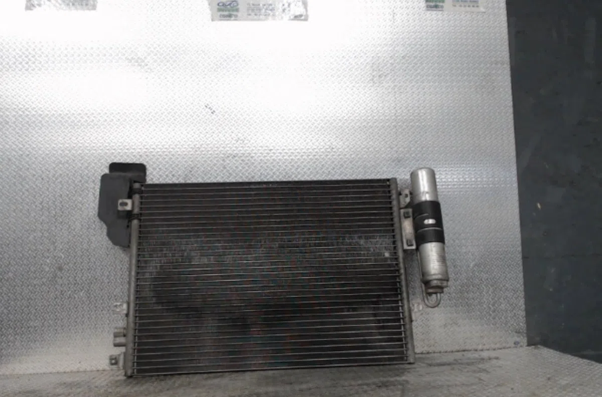 Condenseur clim RENAULT CLIO 2  CLIO 2 PHASE 2 occasion