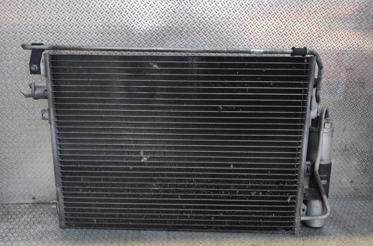 Condenseur clim Renault CLIO II (BB_, CB_) 1.4 16v (b-cb0p, bb13) (2000-2008) 5 portes occasion