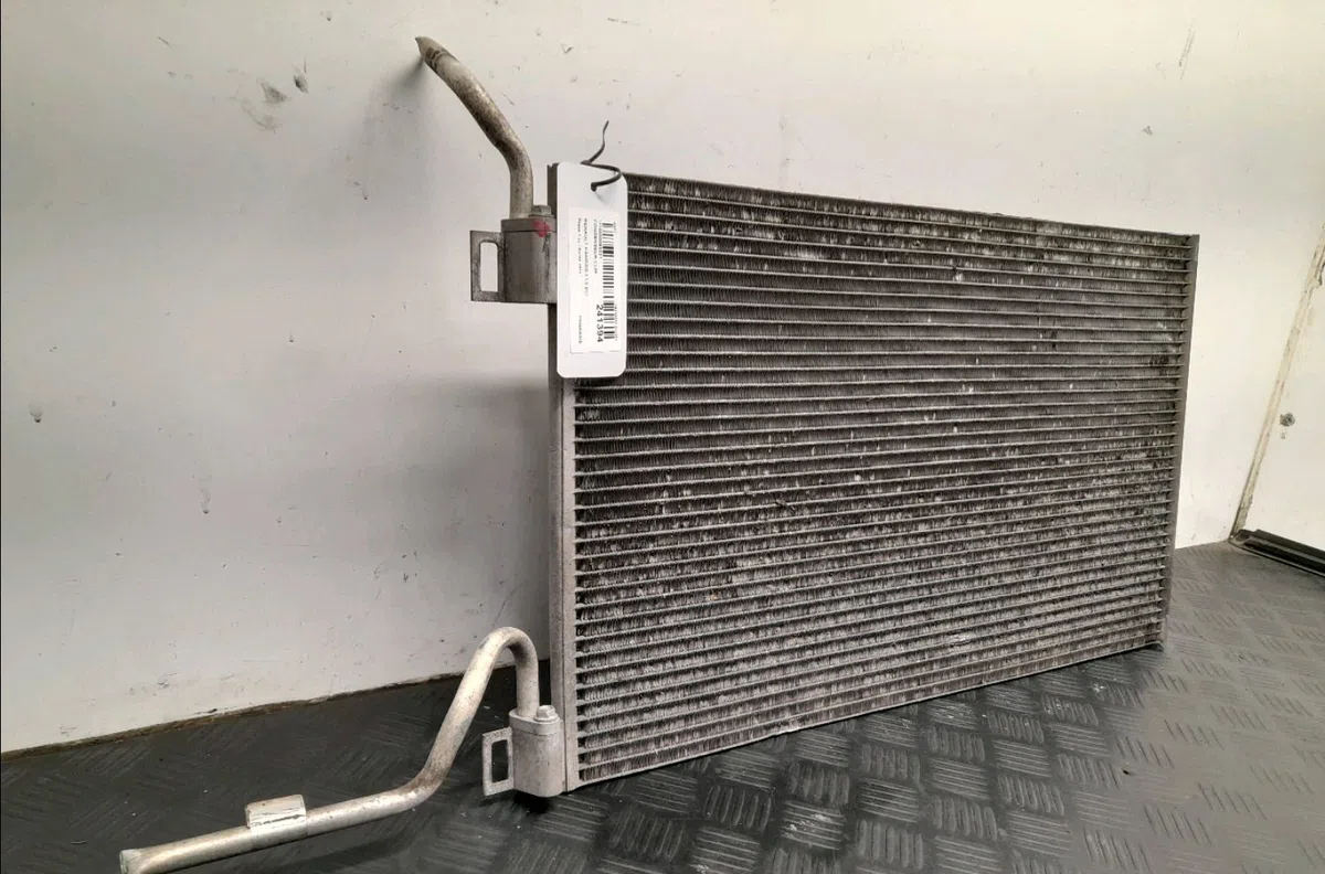 Condenseur clim Renault KANGOO - GRAND KANGOO II (KW0-1_) 1.5 dci 110 (kw0c, kw0h) (2010) occasion