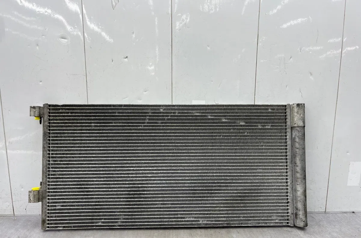 Condenseur clim RENAULT LAGUNA 3 PHASE 2 BREAK occasion