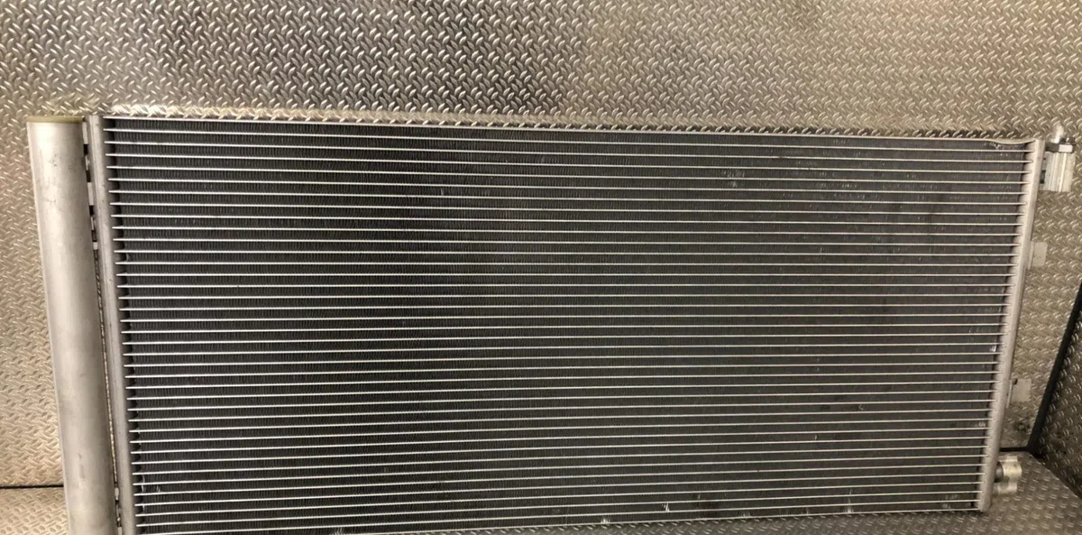 Condenseur clim Renault MASTER III Camion plate-forme-Châssis (EV, HV, UV) 2.3 dci 110 fwd (ev0r, ev0w, hv0r, hv0w, uv0r