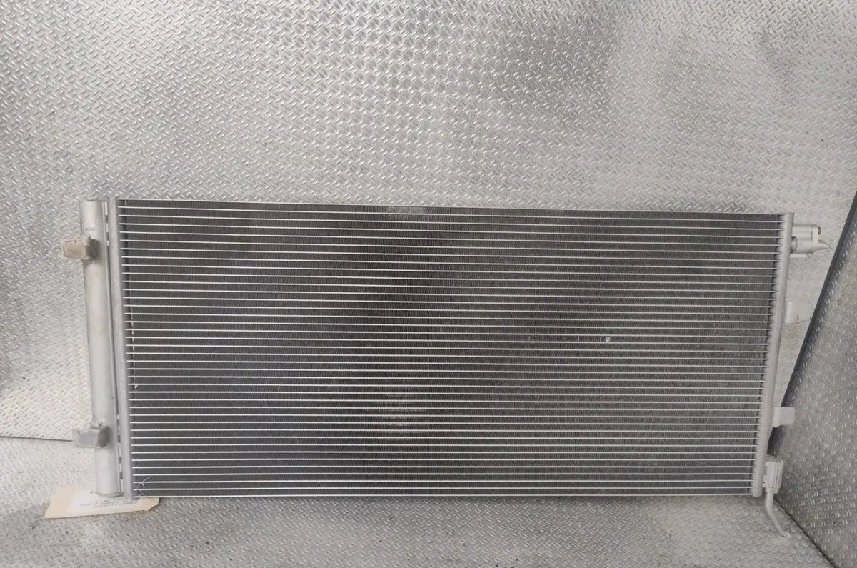 Condenseur clim Renault MASTER III Camion plate-forme-Châssis (EV, HV, UV) 2.3 dci 130 rwd (hv01, hv10, hv11, hv12, uv01