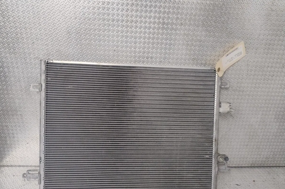 Condenseur clim Renault MASTER III Camion plate-forme-Châssis (EV, HV, UV) 2.3 dci 145 fwd (ev0e, ev0f, hv0e, hv0f, uv0e