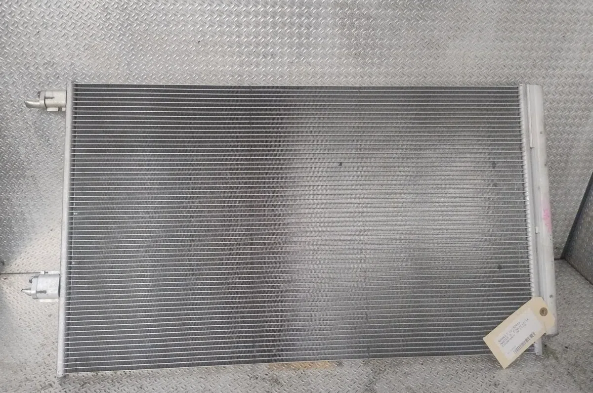 Condenseur clim Renault MASTER III Camion plate-forme-Châssis (EV, HV, UV) 2.3 dci 145 fwd (ev0e, ev0f, hv0e, hv0f, uv0e