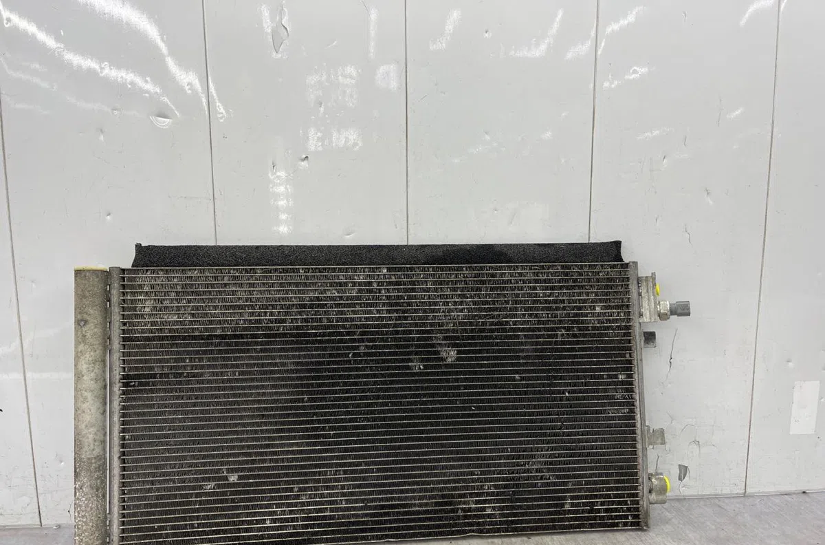 Condenseur clim RENAULT MEGANE 3 PHASE 3 occasion